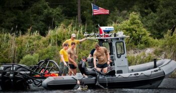 EOD divers train in Eglin waters EOD-Divers