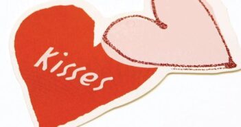 Close your eyes and see yourself with your soul mate Valentines-hearts-kisses