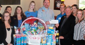 Niceville Young Professionals Donate Pantry Items to CIC cic niceville young professionals nyp