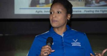 Wounded Warrior ambassador inspires eafb wounded warrior Deondra Parks