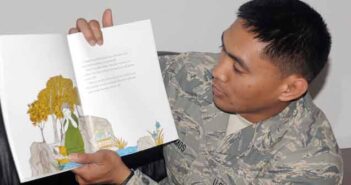 Reading unites military families United Through Reading reader sharing book