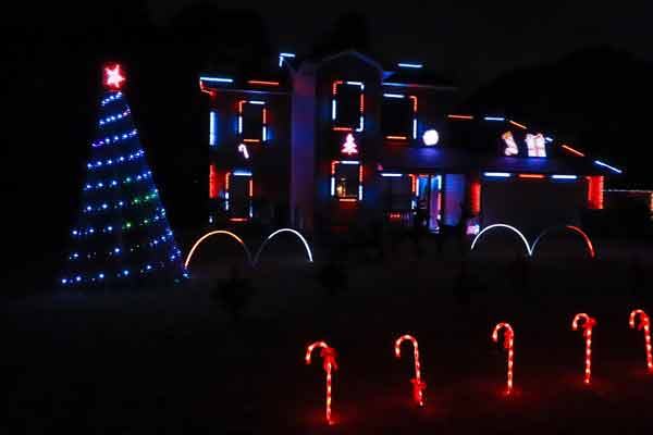 Troon Goon Christmas Light Show display