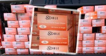 Restaurant operator donates 1000s of nitrile gloves to healthcare workers parker destin donates gloves health department