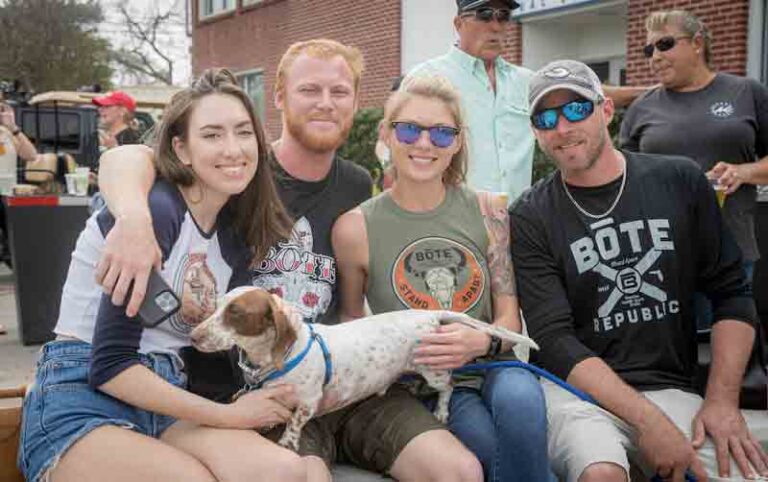 The BOTE: Pups, Paddles & Pints