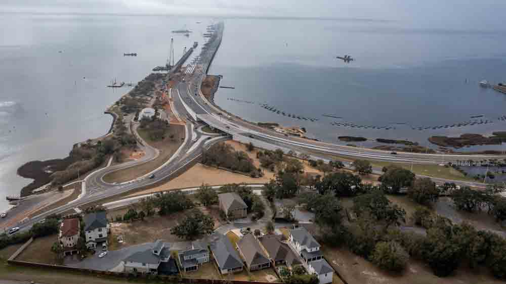aerial photograph of Pensacola Bay Bridge construction