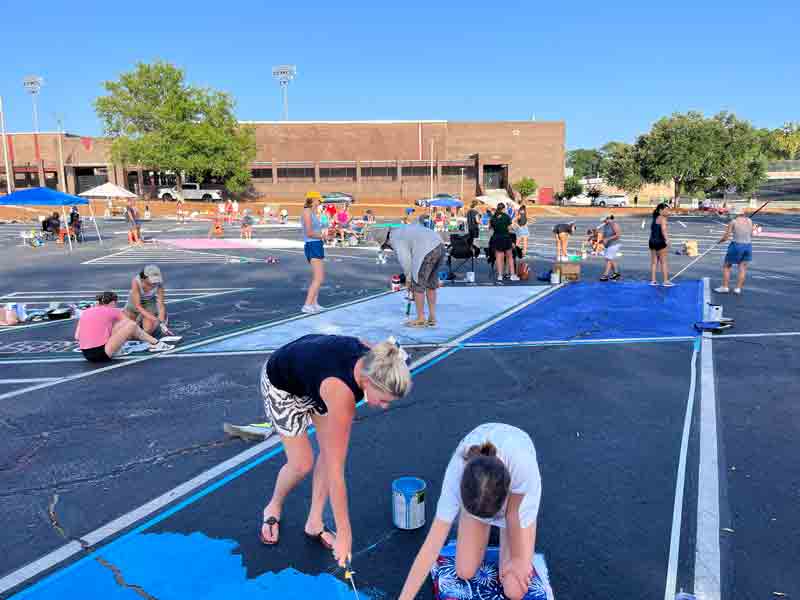 Niceville High School, painting party, personalized parking spaces, seniors, class of 2023
